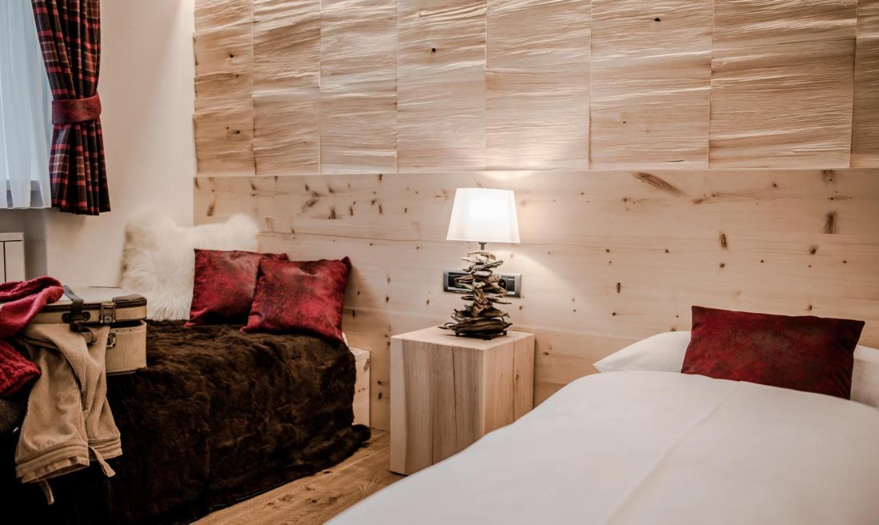 Garni Residence Soraiser Selva di Val Gardena Bagian luar foto