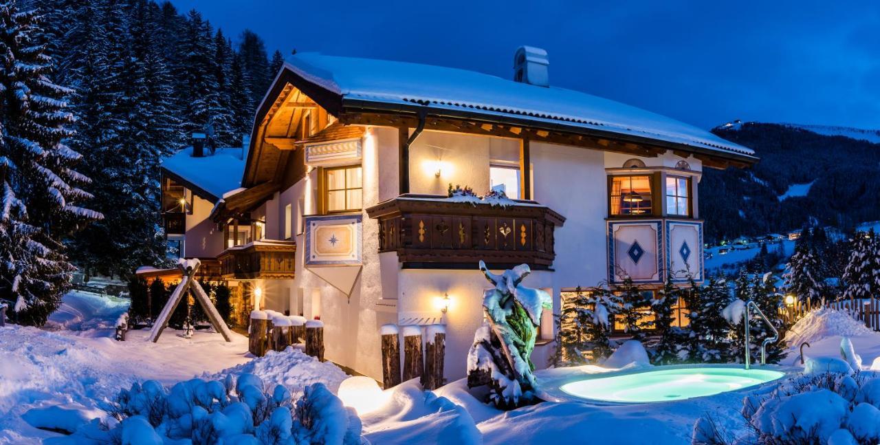 Garni Residence Soraiser Selva di Val Gardena Bagian luar foto