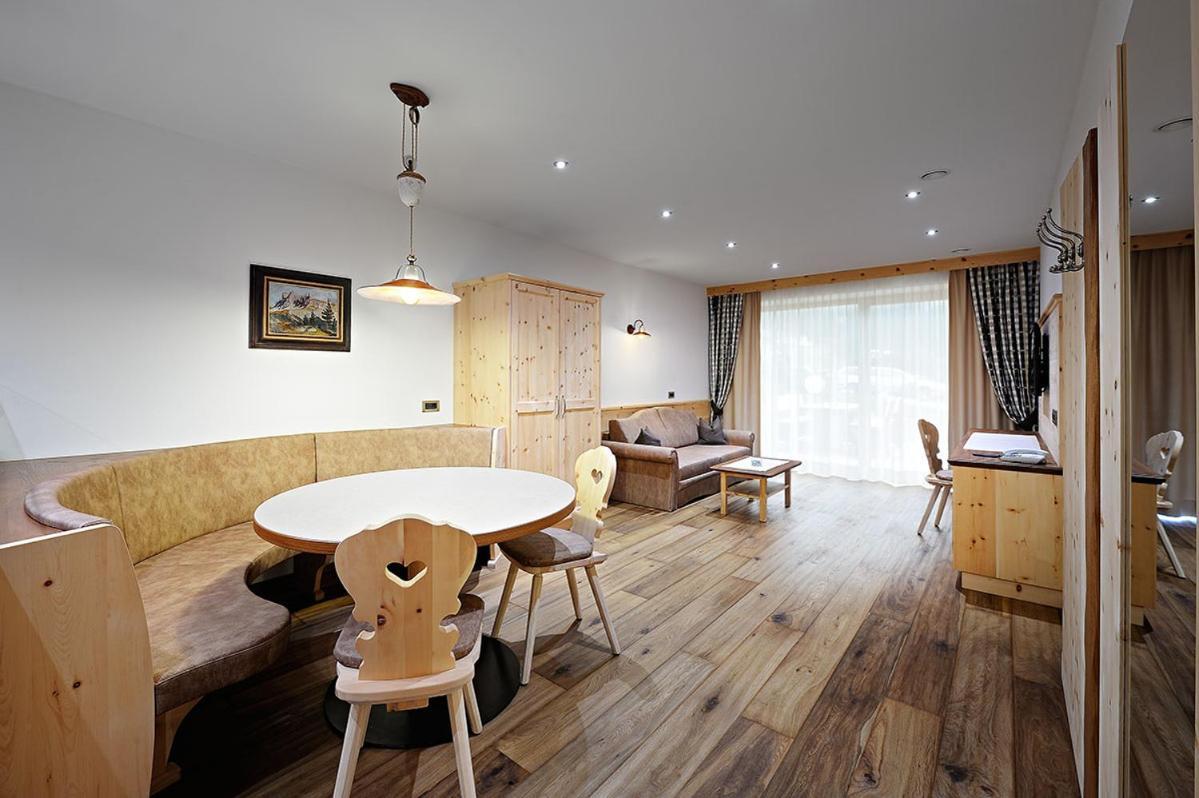Garni Residence Soraiser Selva di Val Gardena Bagian luar foto