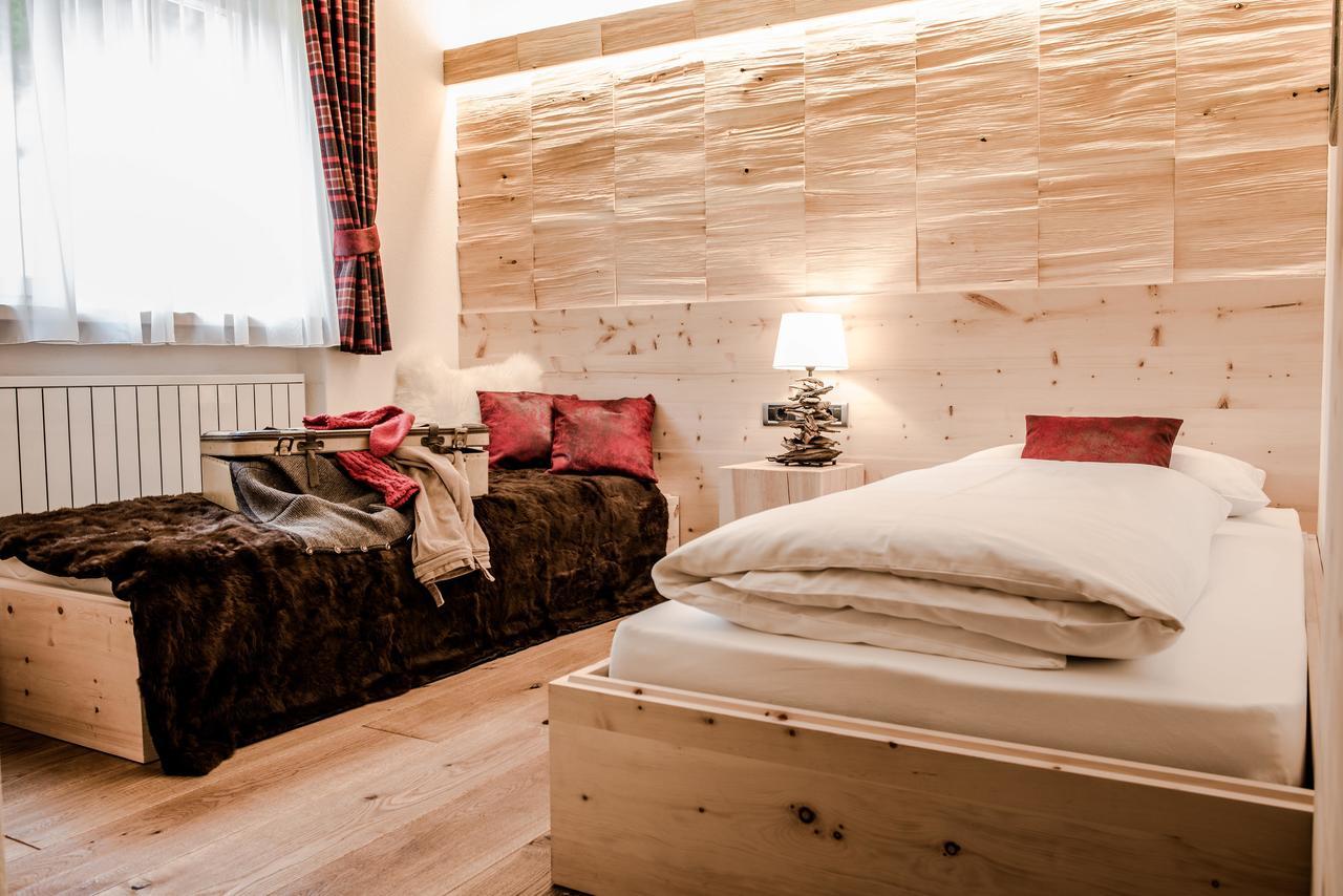 Garni Residence Soraiser Selva di Val Gardena Bagian luar foto